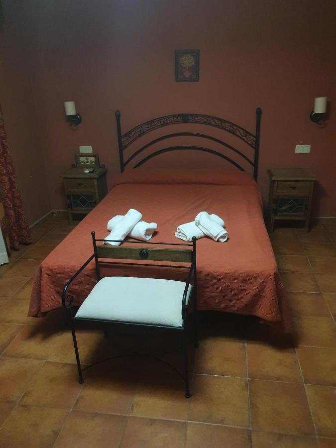 Hostal La Plata Oropesa Eksteriør bilde