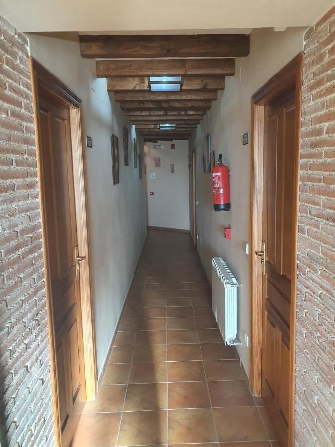 Hostal La Plata Oropesa Eksteriør bilde