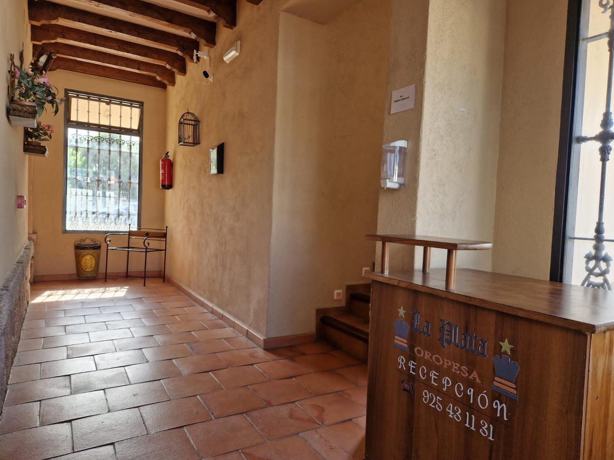 Hostal La Plata Oropesa Eksteriør bilde