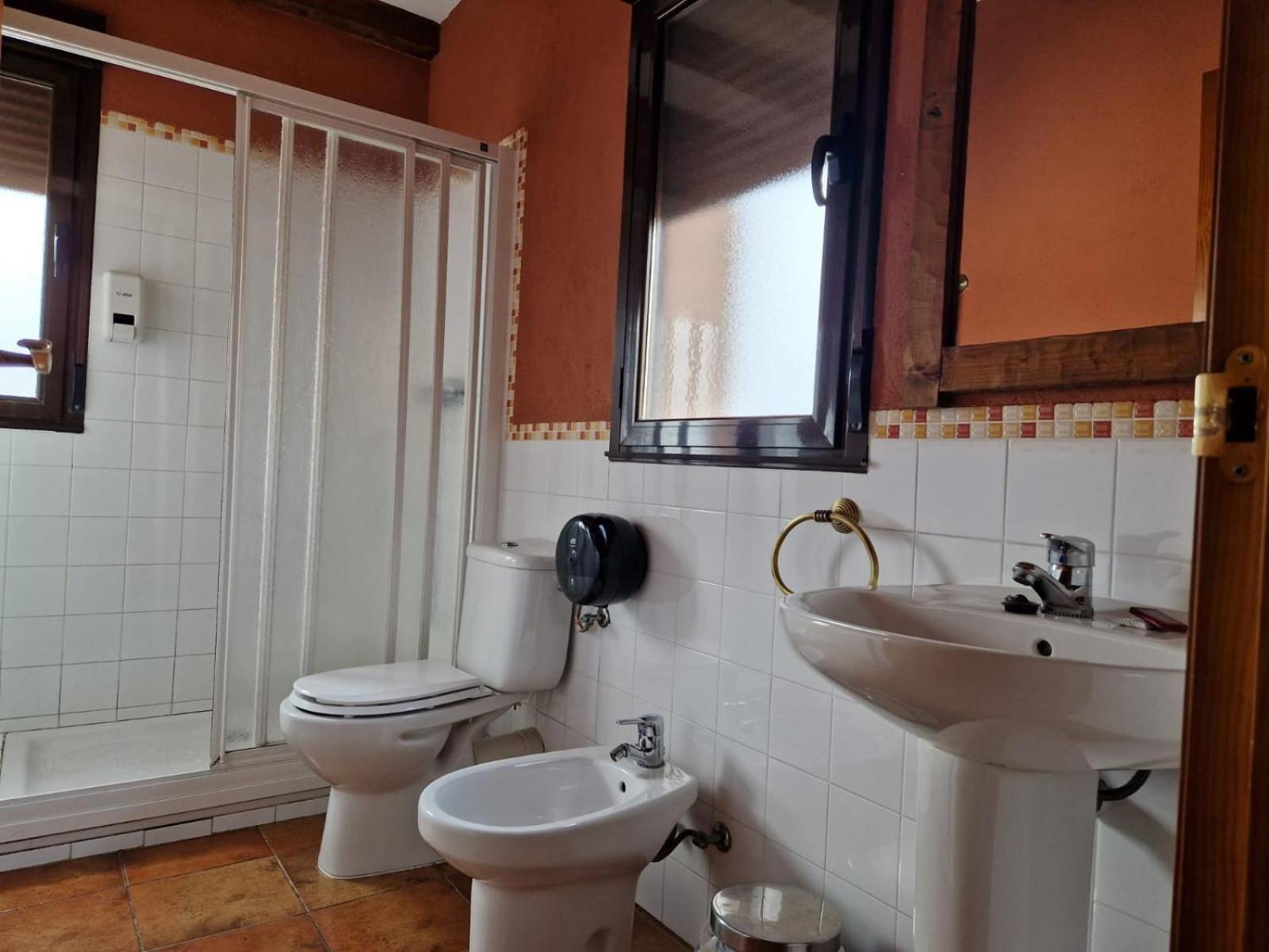 Hostal La Plata Oropesa Eksteriør bilde